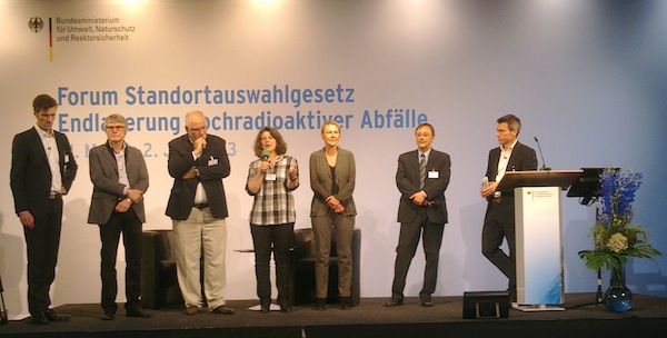 Ute Vogt bei der Abschlussrunde beim Forum Standortauswahlgesetz, Endlagerung hochradioaktiver Abfälle