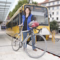 Ute Vogt unterwegs mit Fahrrad und U-Bahn